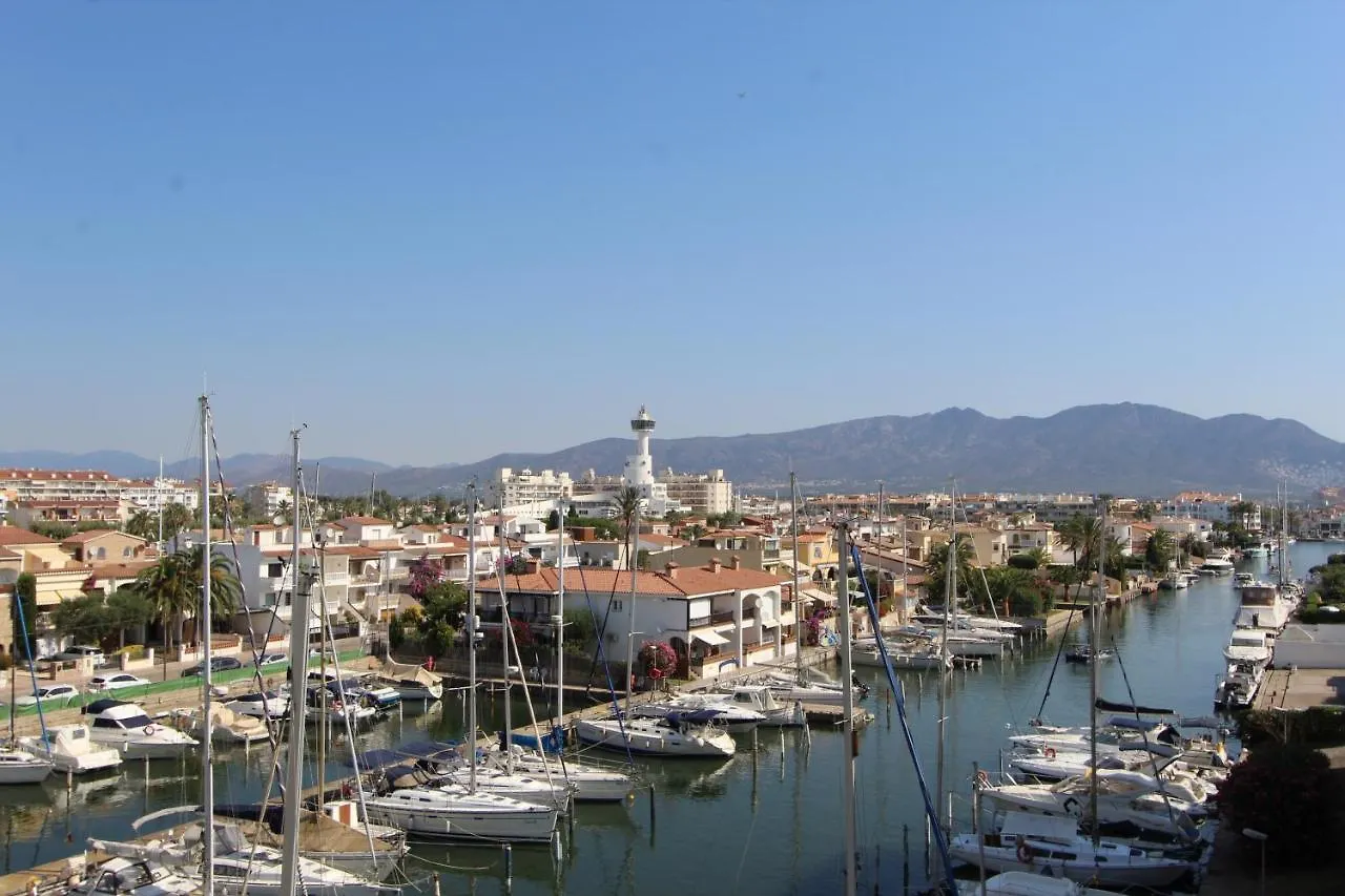 Vila Leon Inmo Casa Roma - 12724 Empuriabrava Španělsko